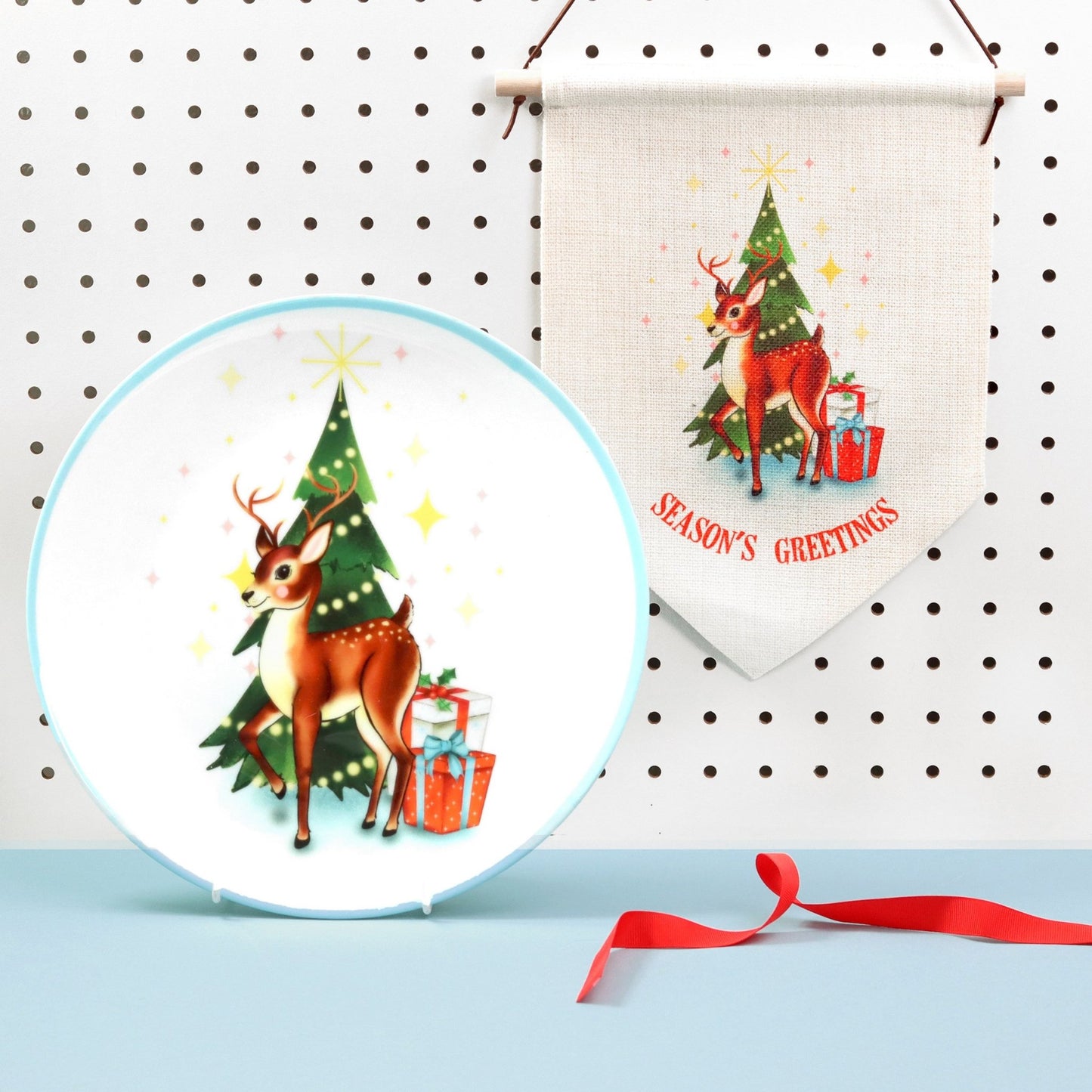 Retro Reindeer & Tree 10" Christmas Plate - Fawn and Thistle